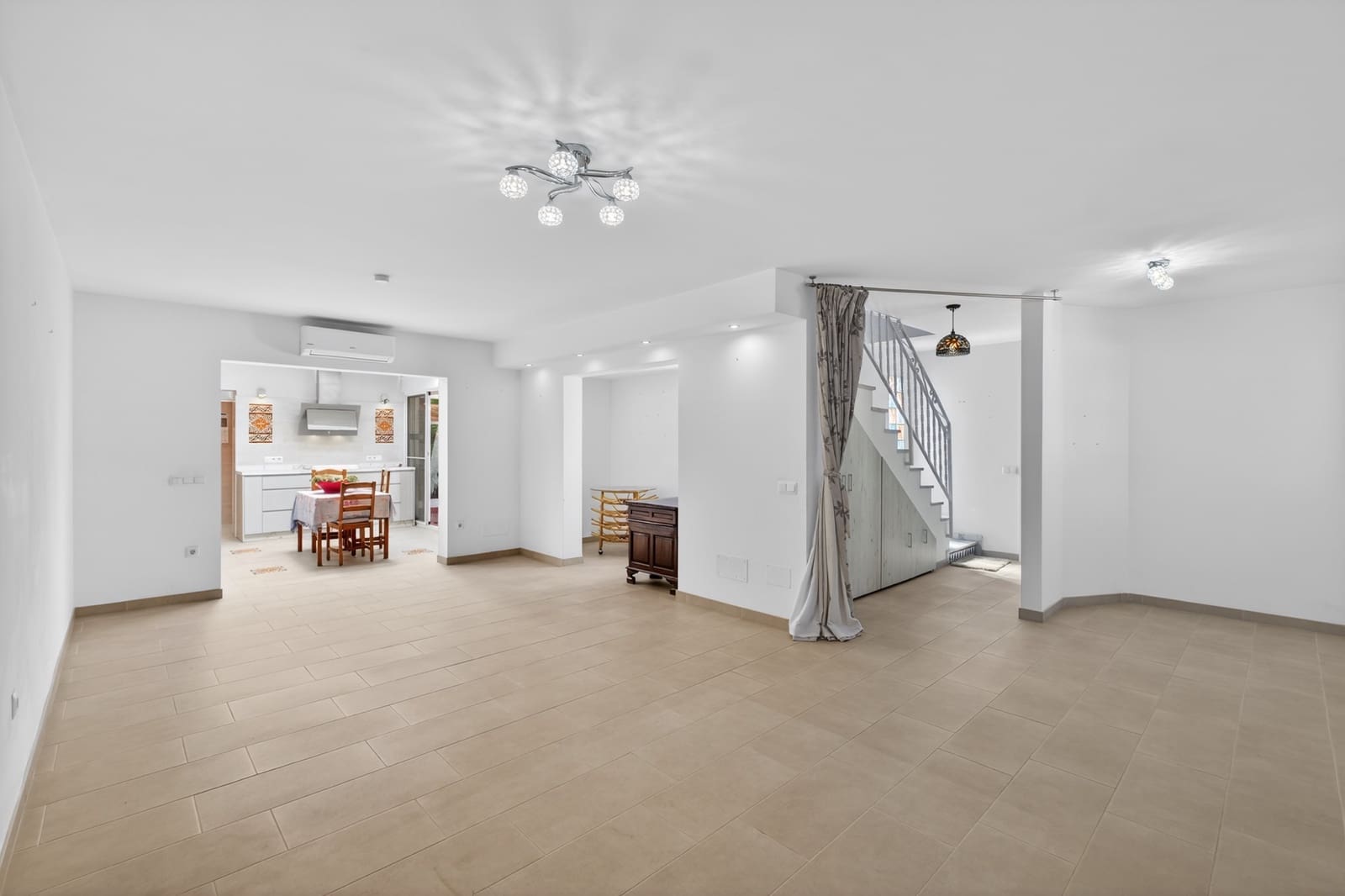 3 soveværelse Rækkehus til salg i Mijas Costa med swimmingpool garage - € 459.000 (Ref: 9758227)