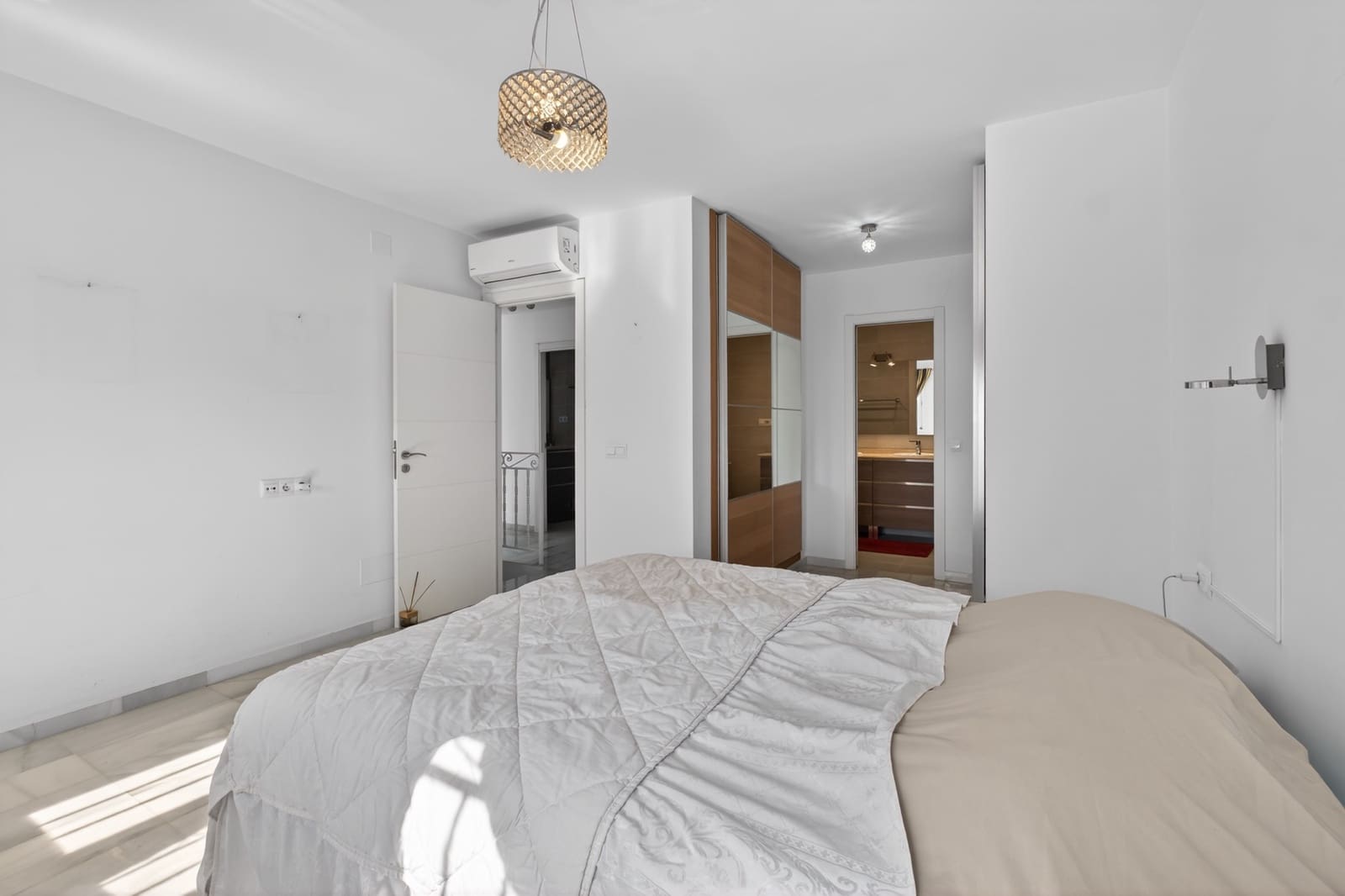 3 soveværelse Rækkehus til salg i Mijas Costa med swimmingpool garage - € 459.000 (Ref: 9758227)