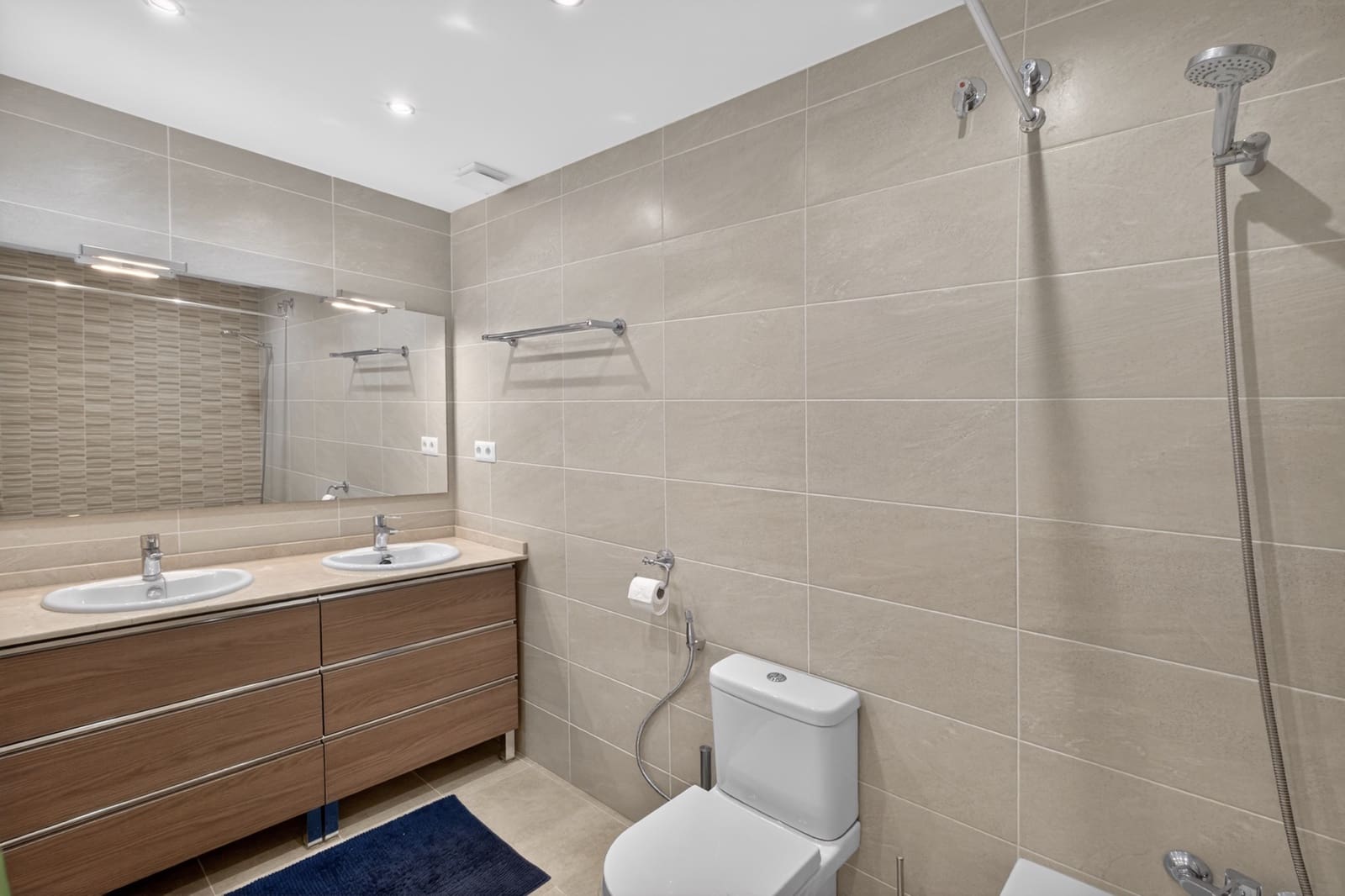 3 soveværelse Rækkehus til salg i Mijas Costa med swimmingpool garage - € 459.000 (Ref: 9758227)