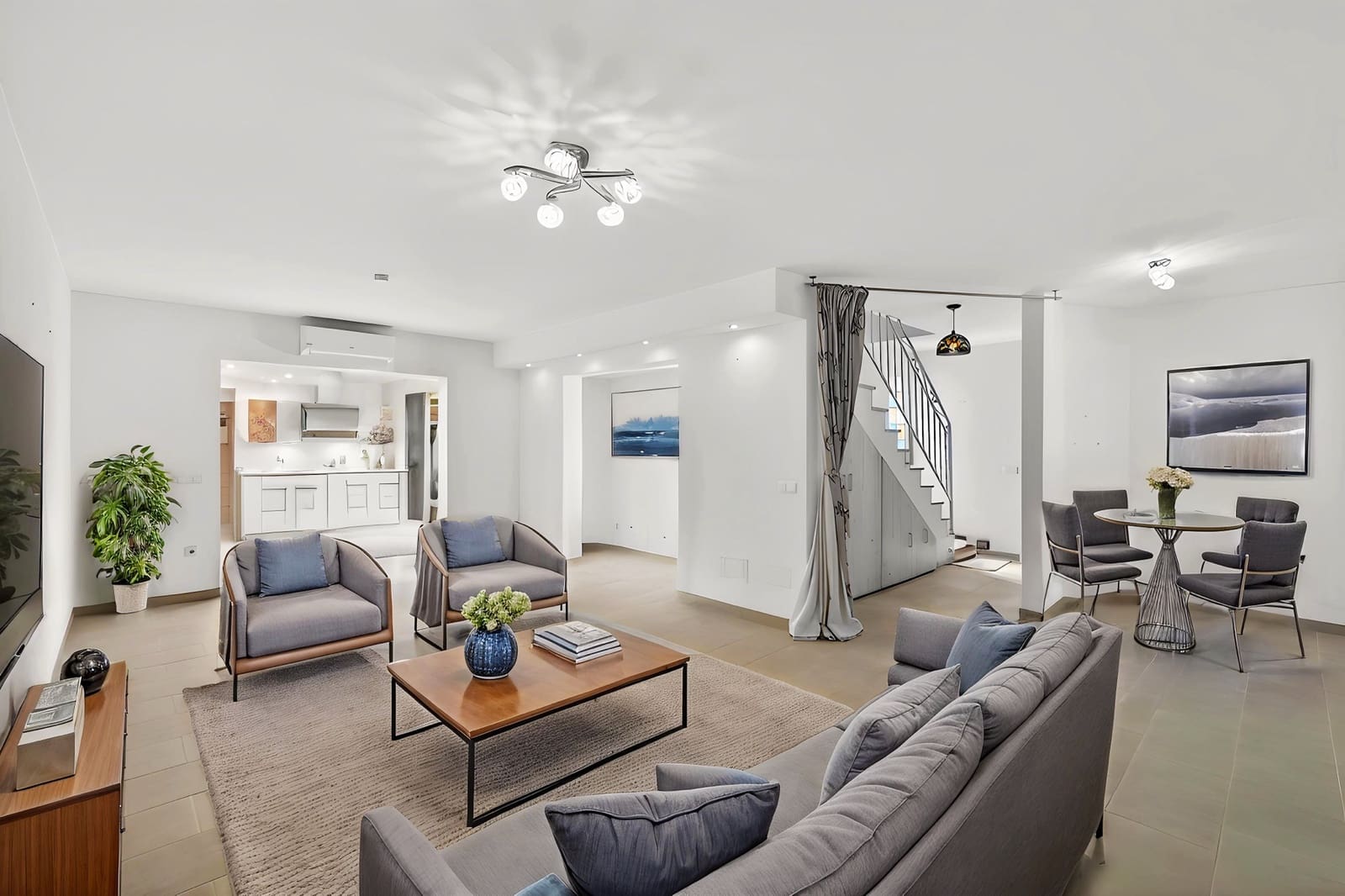 3 soveværelse Rækkehus til salg i Mijas Costa med swimmingpool garage - € 459.000 (Ref: 9758227)