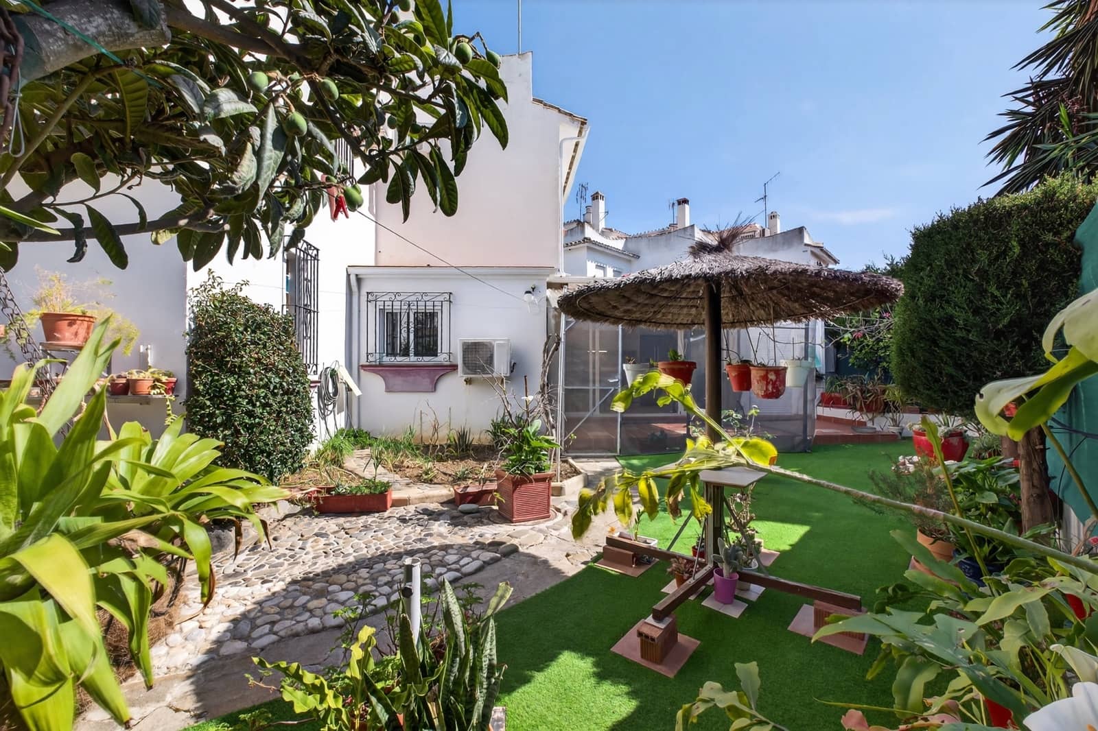 3 soveværelse Rækkehus til salg i Mijas Costa med swimmingpool garage - € 459.000 (Ref: 9758227)