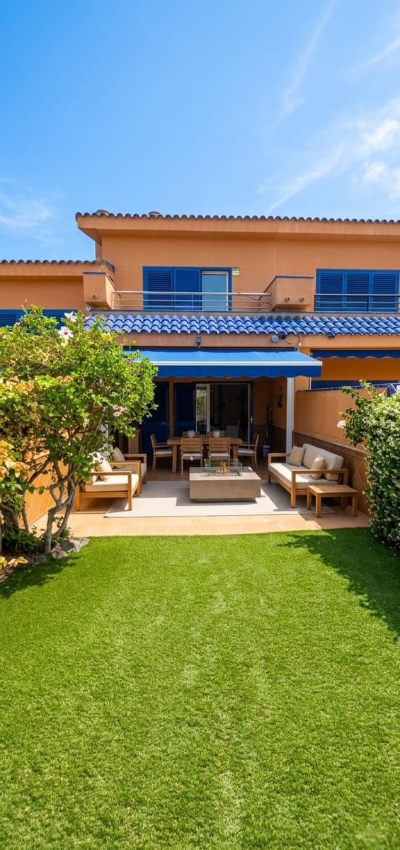 3 bedroom Terraced Villa for sale in Puerto Santiago with pool garage - € 530,000 (Ref: 10009805)