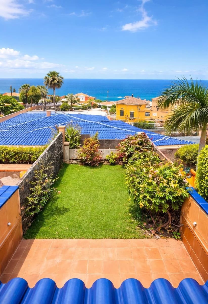 3 bedroom Terraced Villa for sale in Puerto Santiago with pool garage - € 530,000 (Ref: 10009805)