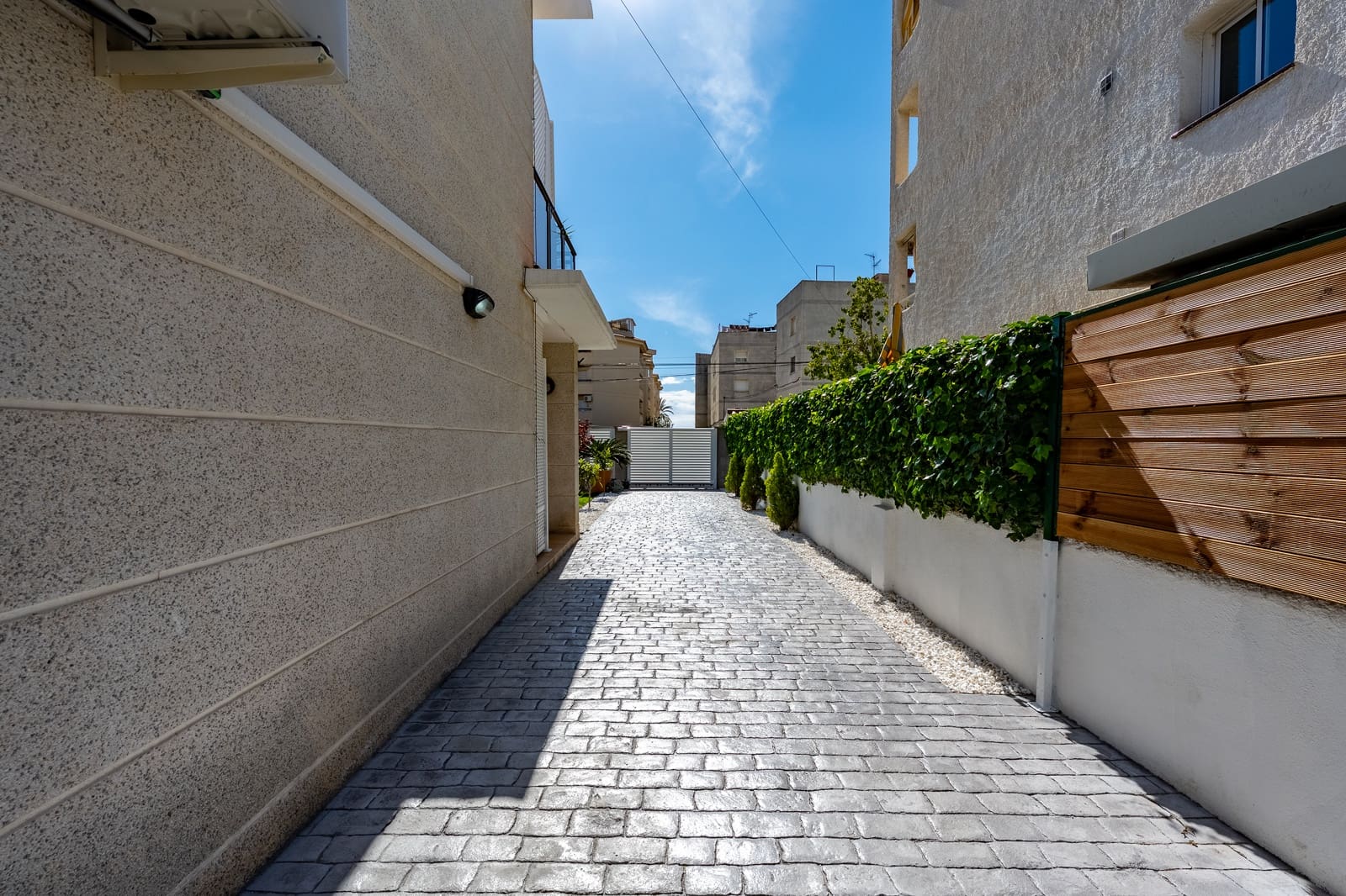 4 chambre Maison de Ville à vendre à Cunit avec garage - 580 000 € (Ref: 9761462)