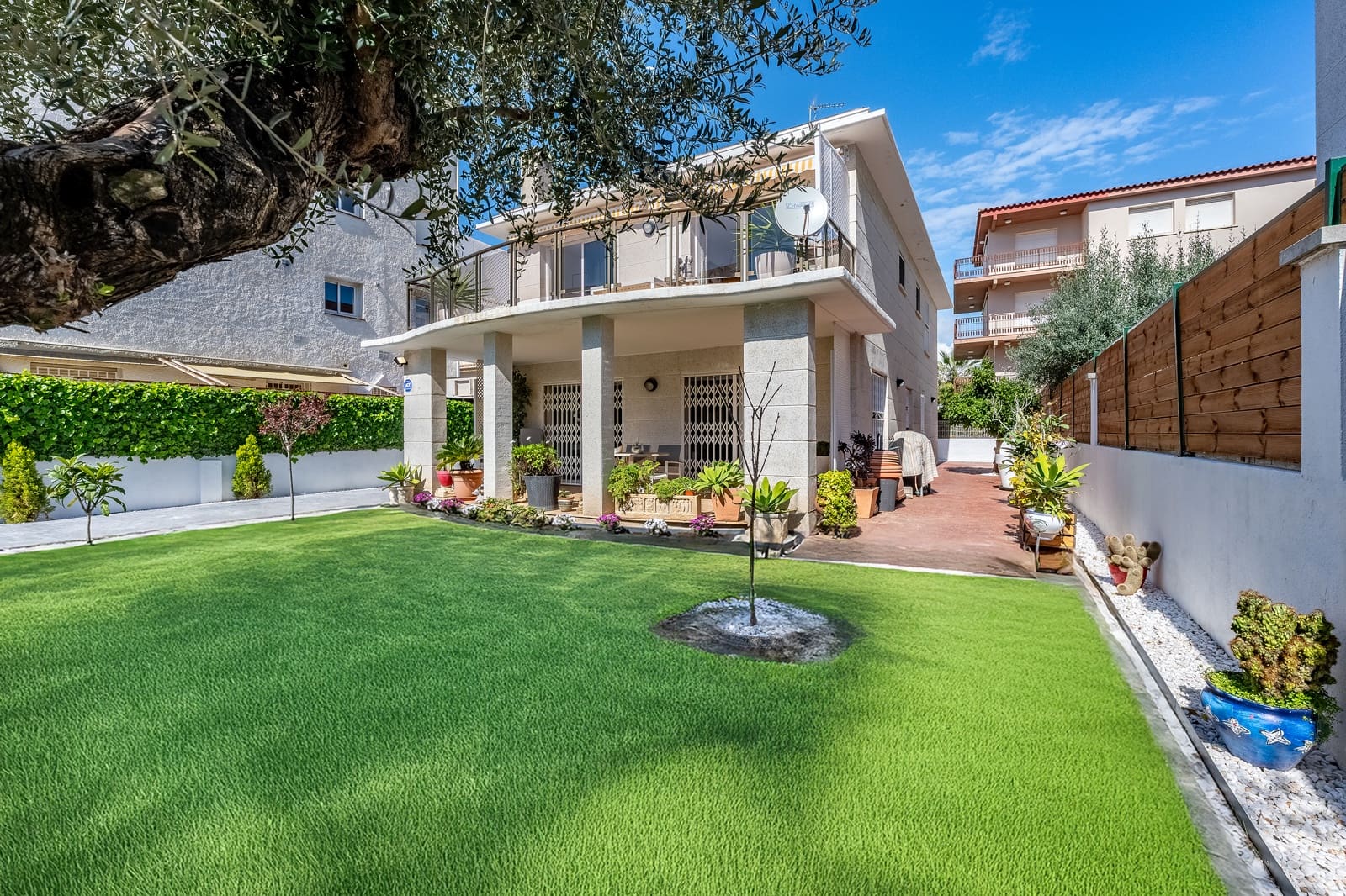 4 chambre Maison de Ville à vendre à Cunit avec garage - 580 000 € (Ref: 9761462)