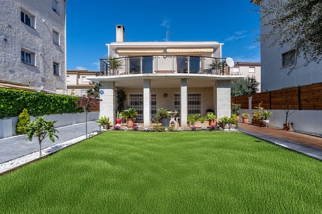 4 chambre Maison de Ville à vendre à Cunit avec garage - 580 000 € (Ref: 9761462)