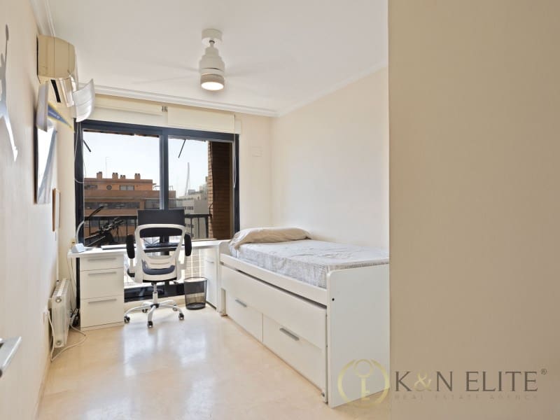 3 sypialnia Penthouse na sprzedaż w Miasto Walencja z garażem - 1 700 000 € (Ref: 10054920)