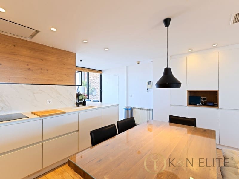 3 sypialnia Penthouse na sprzedaż w Miasto Walencja z garażem - 1 700 000 € (Ref: 10054920)