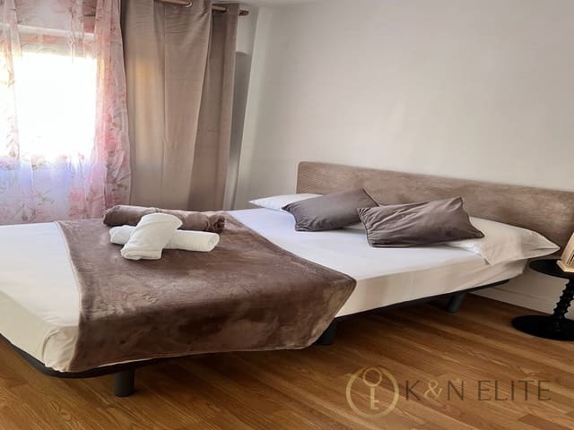 Piso de 4 habitaciones en Torrefiel, València ciudad en venta - 240.000 € (Ref: 10166377)