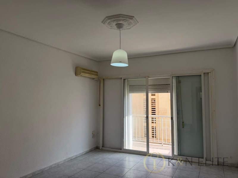 4 soveværelse Lejlighed til salg i Valencia by - € 350.000 (Ref: 10182925)