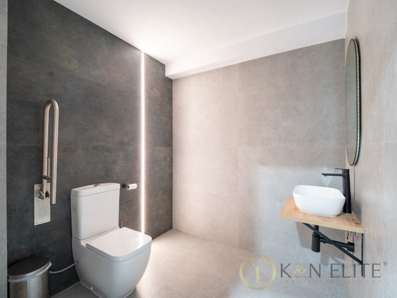 Biuro na sprzedaż w Miasto Walencja - 830 000 € (Ref: 9780441)