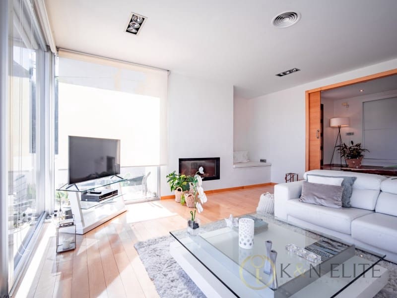 5 soveværelse Villa til salg i Godelleta med garage - € 928.000 (Ref: 9784765)