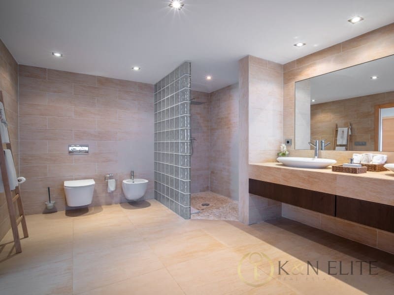 5 soveværelse Villa til salg i Godelleta med garage - € 928.000 (Ref: 9784765)