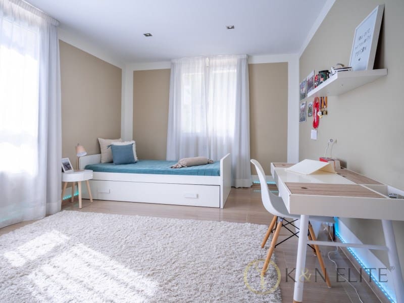 5 soveværelse Villa til salg i Godelleta med garage - € 928.000 (Ref: 9784765)