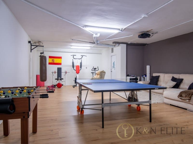 5 soveværelse Villa til salg i Godelleta med garage - € 928.000 (Ref: 9784765)