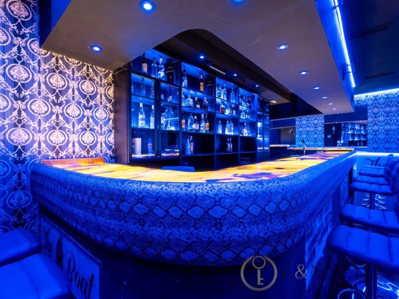 Kaupallinen myytävänä paikassa Valencia kaupunki - 900 000 € (Ref: 9784767)