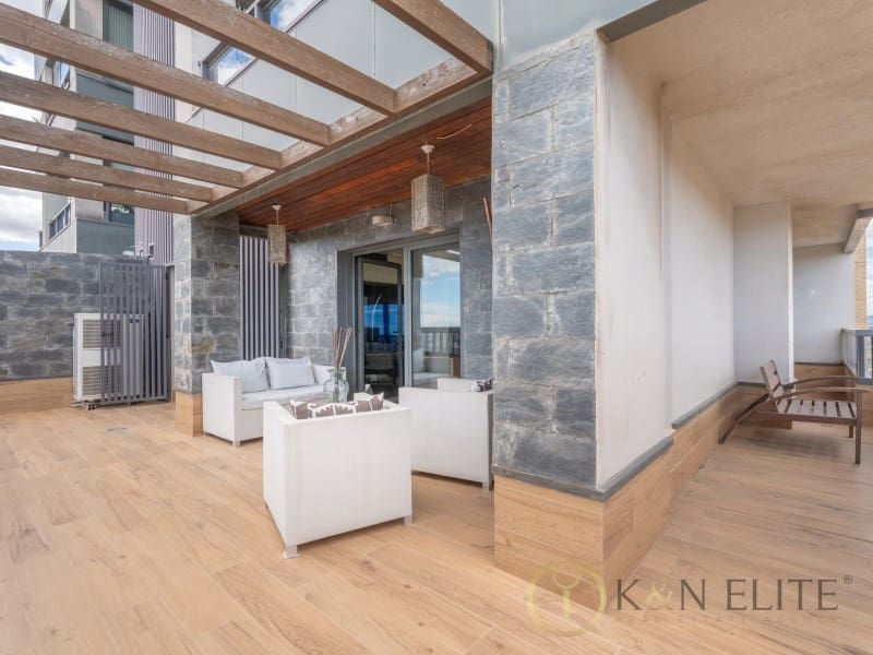 3 makuuhuone Kattohuoneisto myytävänä paikassa Valencia kaupunki mukana 
autotalli - 1 200 000 € (Ref: 9784771)