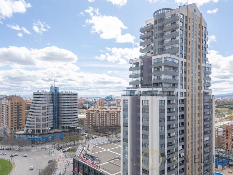 3 makuuhuone Kattohuoneisto myytävänä paikassa Valencia kaupunki mukana 
autotalli - 1 200 000 € (Ref: 9784771)