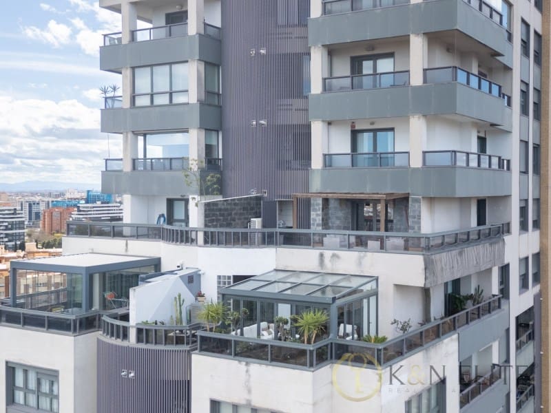 3 makuuhuone Kattohuoneisto myytävänä paikassa Valencia kaupunki mukana 
autotalli - 1 200 000 € (Ref: 9784771)