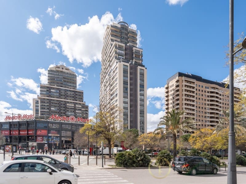 3 makuuhuone Kattohuoneisto myytävänä paikassa Valencia kaupunki mukana 
autotalli - 1 200 000 € (Ref: 9784771)