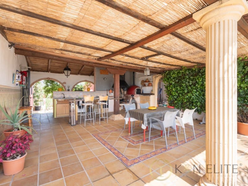 5 soveværelse Villa til salg i Llutxent med swimmingpool - € 775.000 (Ref: 9784778)