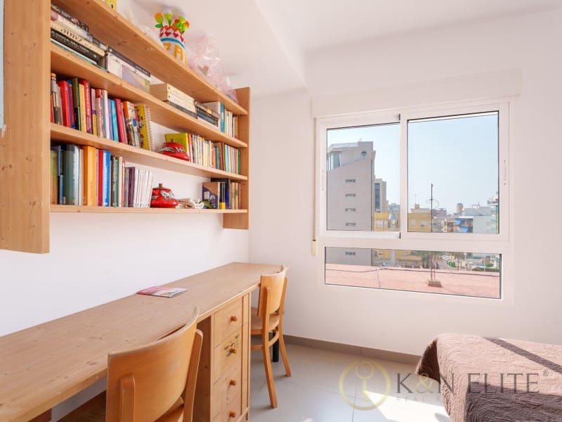 4 soveværelse Lejlighed til salg i Gandia med garage - € 700.000 (Ref: 9784779)