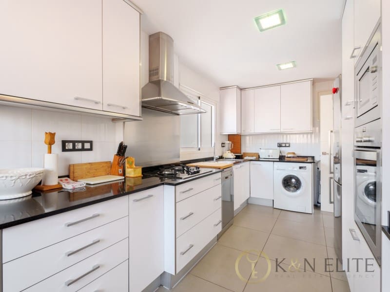 4 soveværelse Lejlighed til salg i Gandia med garage - € 700.000 (Ref: 9784779)