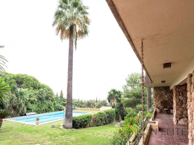 8 slaapkamer Villa te koop in Torrent met zwembad garage - € 2.100.000 (Ref: 9784789)