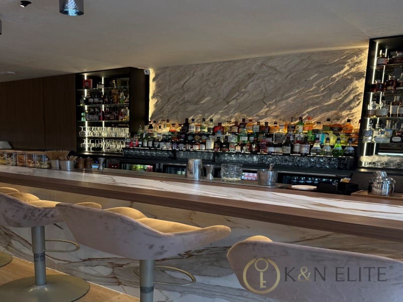 Restaurant/Bar til salgs i Valencia by - € 650 000 (Ref: 9784791)