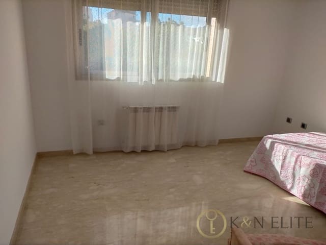 Omakotitalo myytävänä paikassa Gandia - 425 000 € (Ref: 9784797)