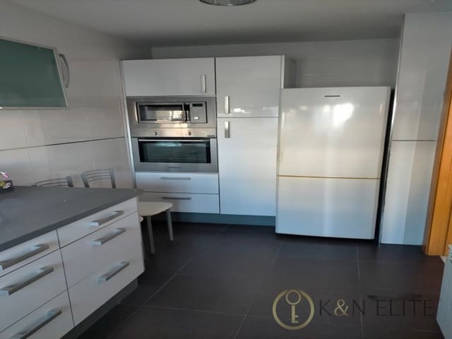 Omakotitalo myytävänä paikassa Gandia - 425 000 € (Ref: 9784797)