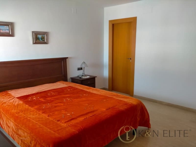 Omakotitalo myytävänä paikassa Gandia - 425 000 € (Ref: 9784797)