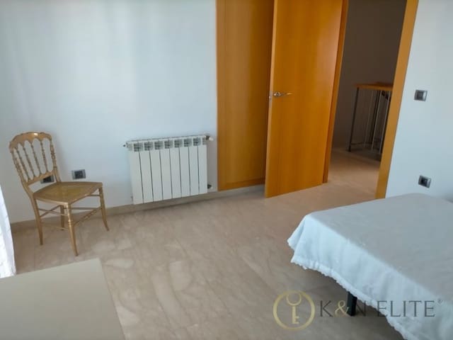 Omakotitalo myytävänä paikassa Gandia - 425 000 € (Ref: 9784797)