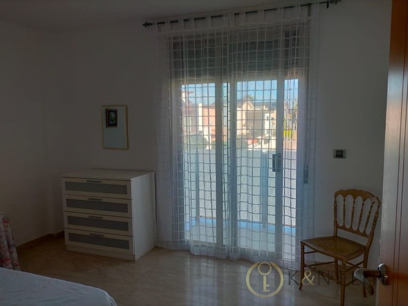 Omakotitalo myytävänä paikassa Gandia - 425 000 € (Ref: 9784797)