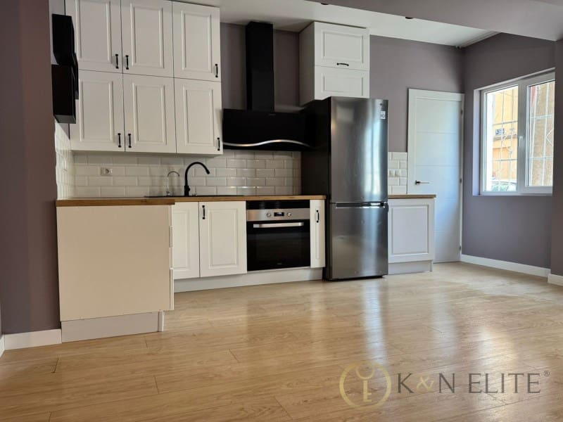 3 slaapkamer Flat te koop in Valencia stad - € 190.000 (Ref: 9784798)