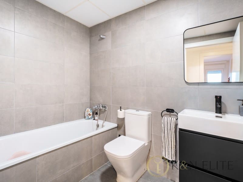 2 chambre Appartement à vendre à Valence ville avec piscine garage - 440 000 € (Ref: 9784799)