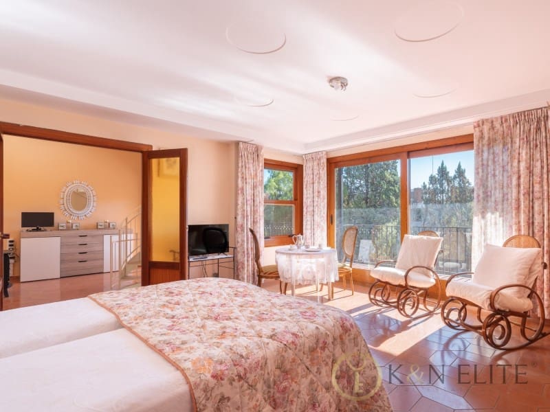 7 soverom Villa til salgs i Rocafort med svømmebasseng garasje - € 1 625 000 (Ref: 9784878)