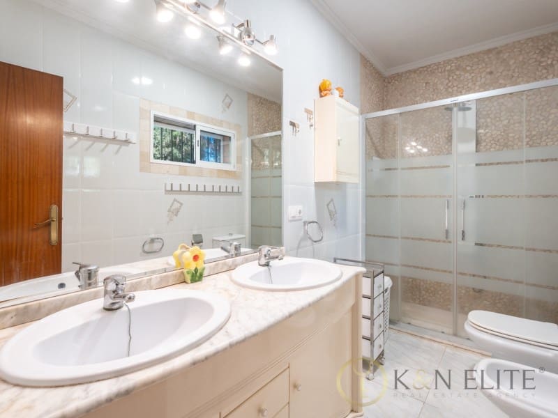 7 soverom Villa til salgs i Rocafort med svømmebasseng garasje - € 1 625 000 (Ref: 9784878)