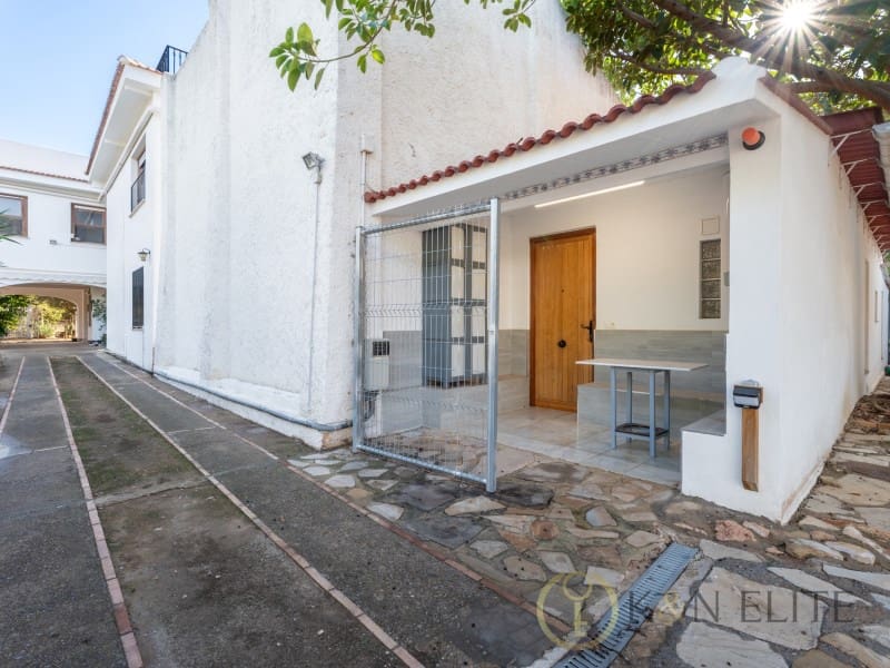 7 soverom Villa til salgs i Rocafort med svømmebasseng garasje - € 1 625 000 (Ref: 9784878)