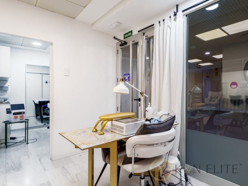 Kommersiell till salu i Valencia stad - 55 000 € (Ref: 9784880)