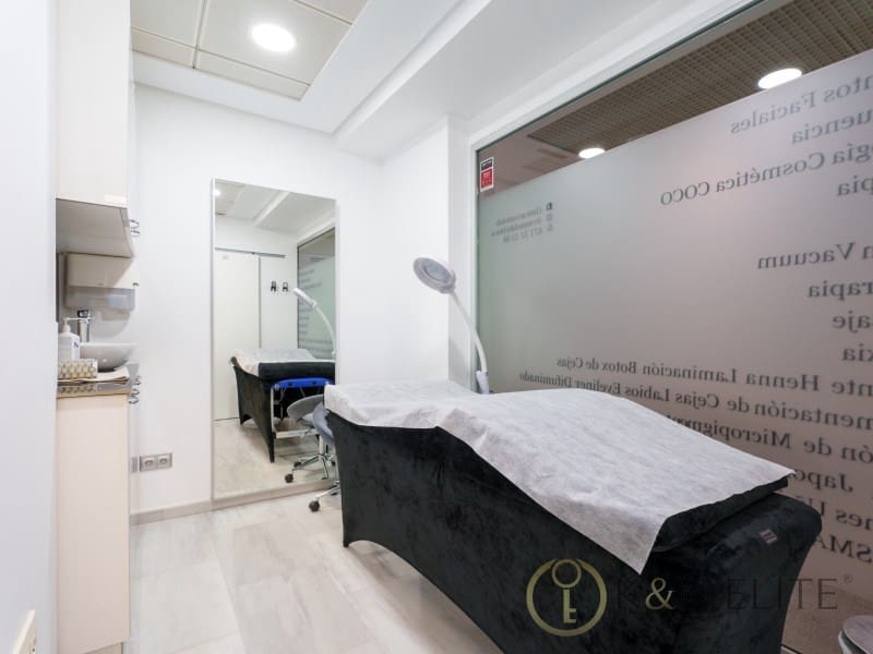 Kommersiell till salu i Valencia stad - 55 000 € (Ref: 9784880)