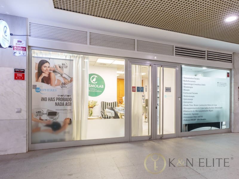 Kommersiell till salu i Valencia stad - 55 000 € (Ref: 9784880)