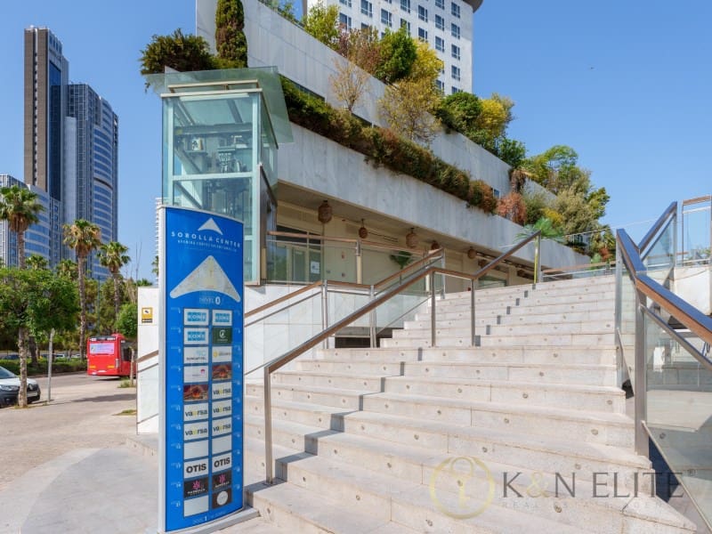 Kommersiell till salu i Valencia stad - 55 000 € (Ref: 9784880)