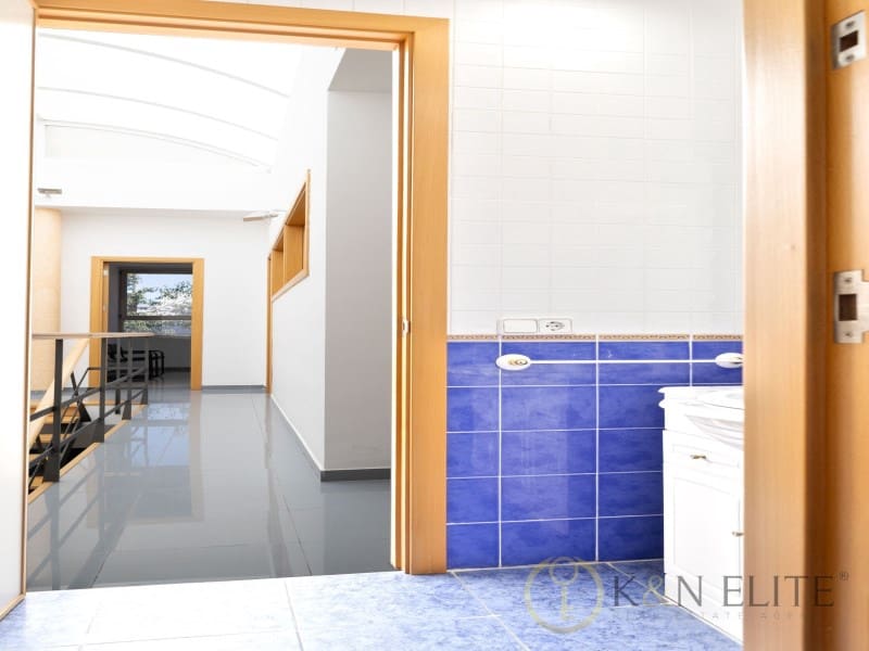 Local Commercial à vendre à Manises - 380 000 € (Ref: 9794480)