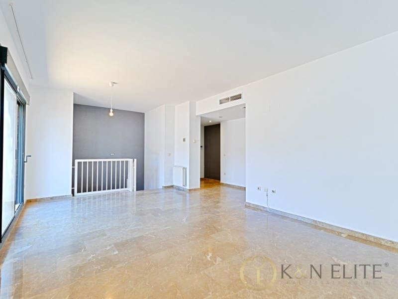 4 bedroom Penthouse for sale in Valencia city with garage - € 950,000 (Ref: 9861760)