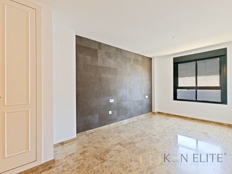 4 bedroom Penthouse for sale in Valencia city with garage - € 950,000 (Ref: 9861760)