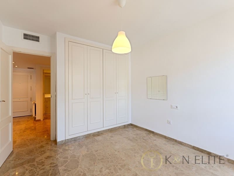 4 bedroom Penthouse for sale in Valencia city with garage - € 950,000 (Ref: 9861760)