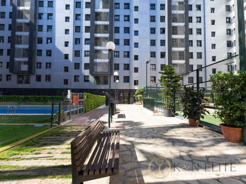 4 bedroom Penthouse for sale in Valencia city with garage - € 950,000 (Ref: 9861760)