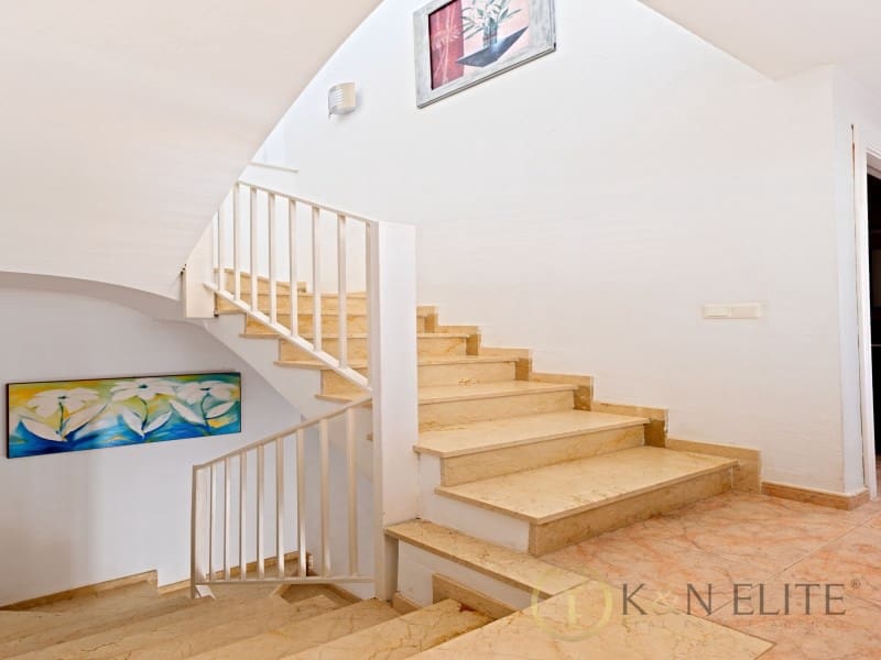 4 soveværelse Villa til salg i Cullera med garage - € 715.000 (Ref: 9875984)