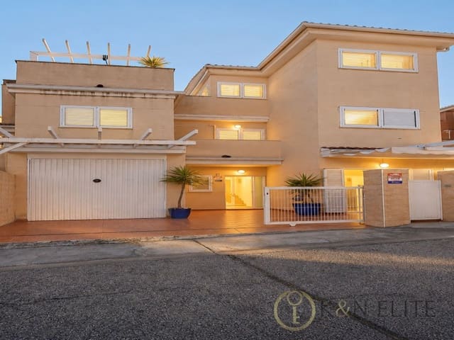 4 soveværelse Villa til salg i Racó, Cullera med garage - € 715.000 (Ref: 9875984)